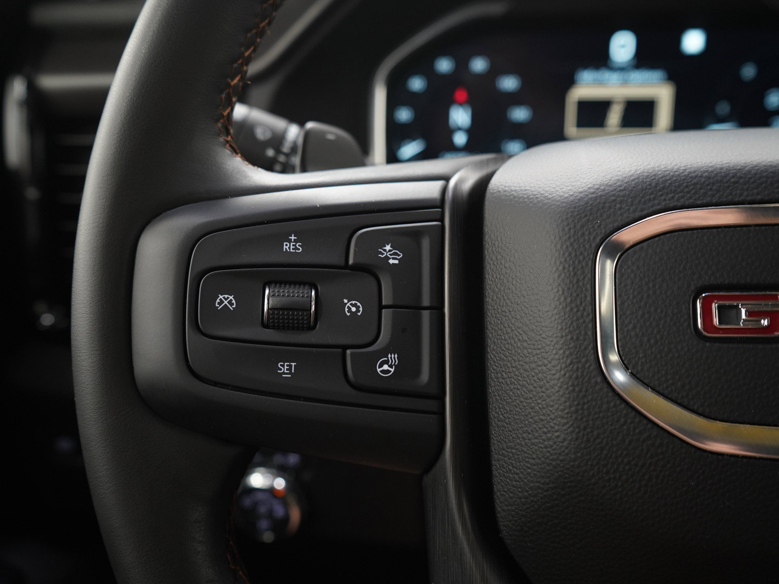 Used 2023 GMC Sierra 1500 AT4 w/ Technology Package AWD/4WD image 25