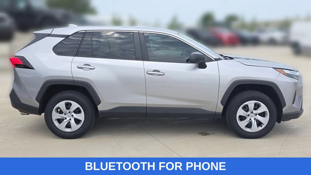 Used 2023 Toyota RAV4 LE FWD image 6