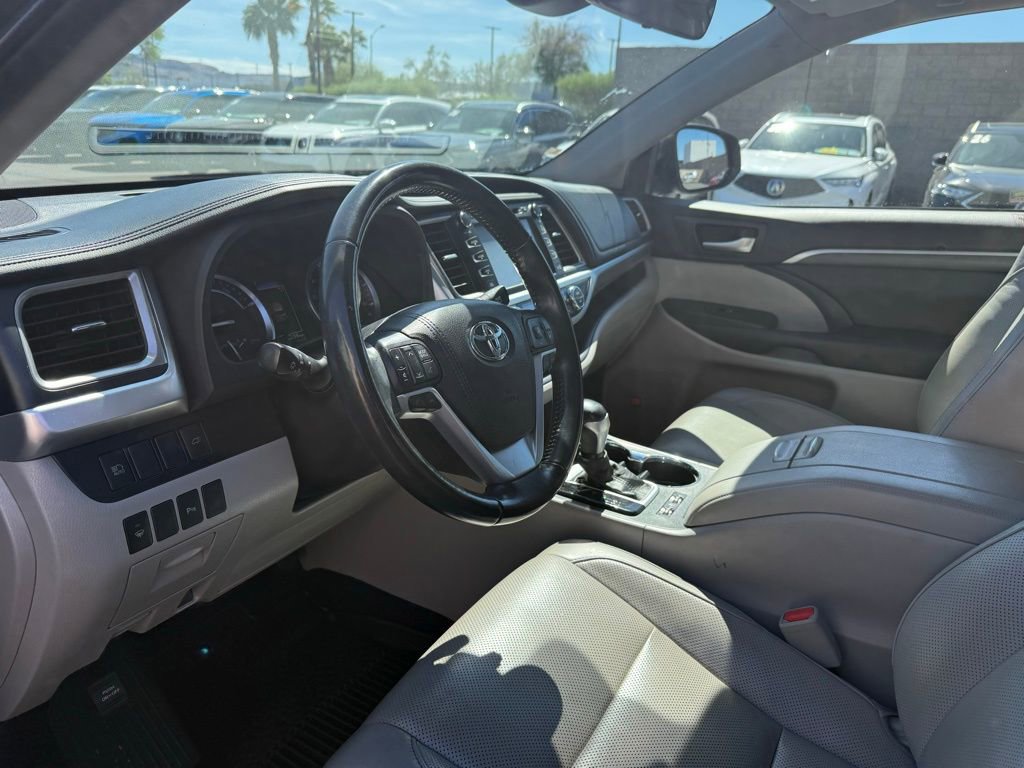 Used 2019 Toyota Highlander Limited image 8