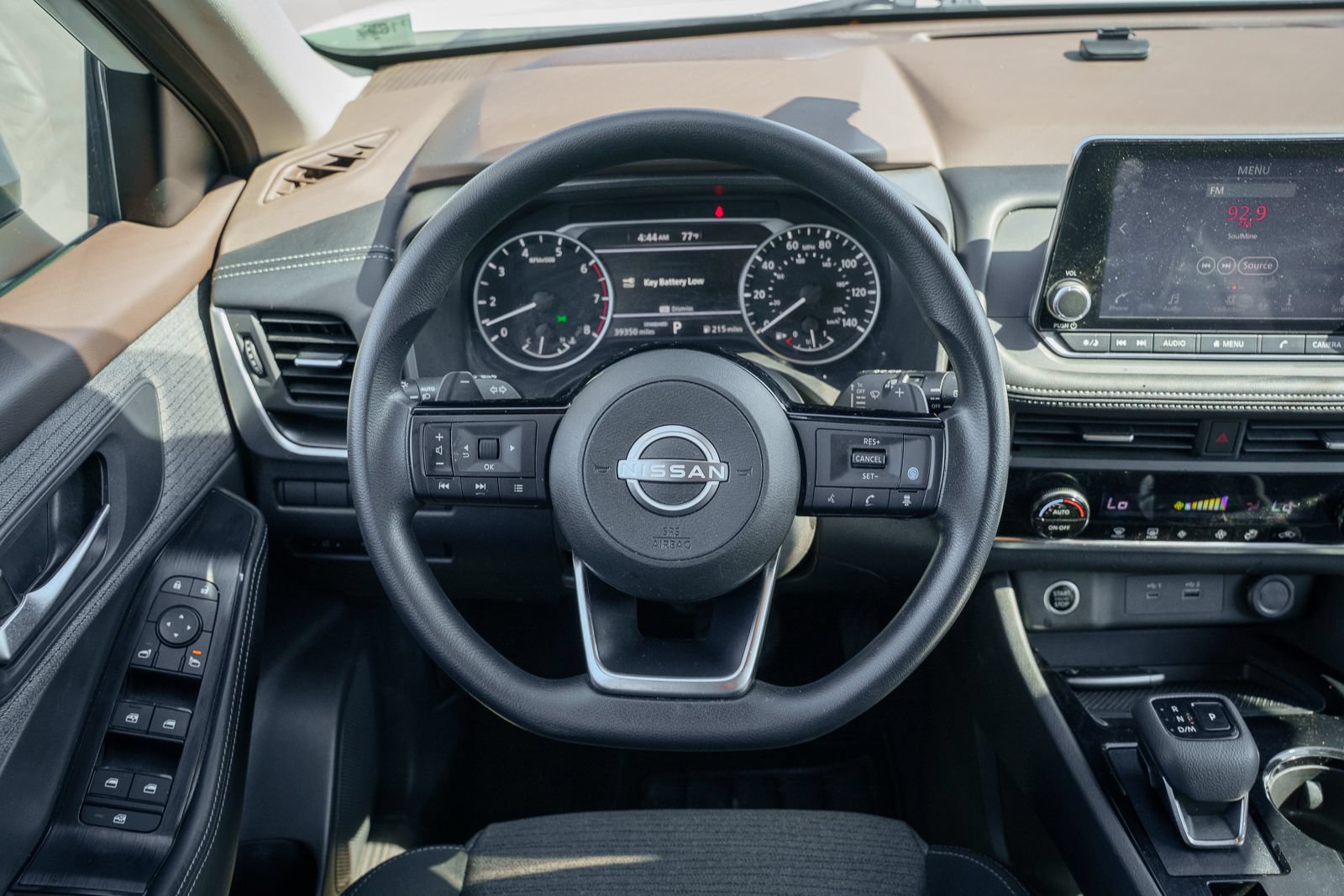 Used 2023 Nissan Rogue SV FWD image 23