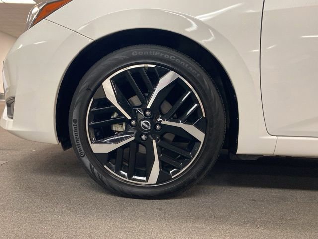 Used 2024 Nissan Versa SR image 14