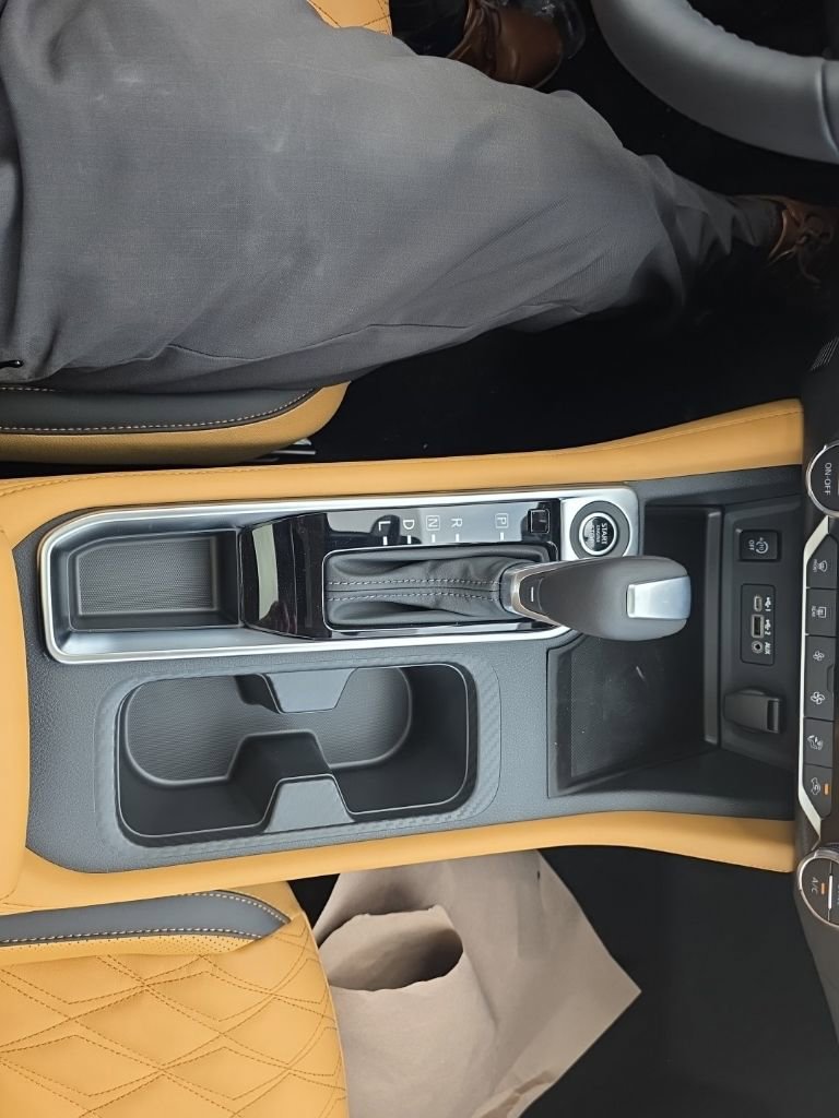 New 2025 Nissan Sentra SV w/ SV Premium Package image 27