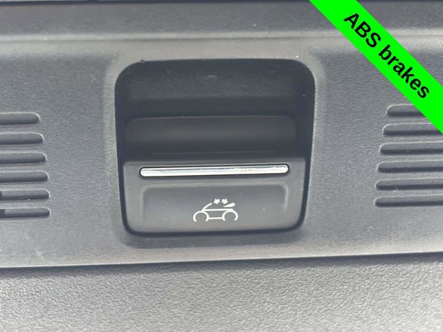 Used 2018 Volkswagen Beetle 2.0T S image 21