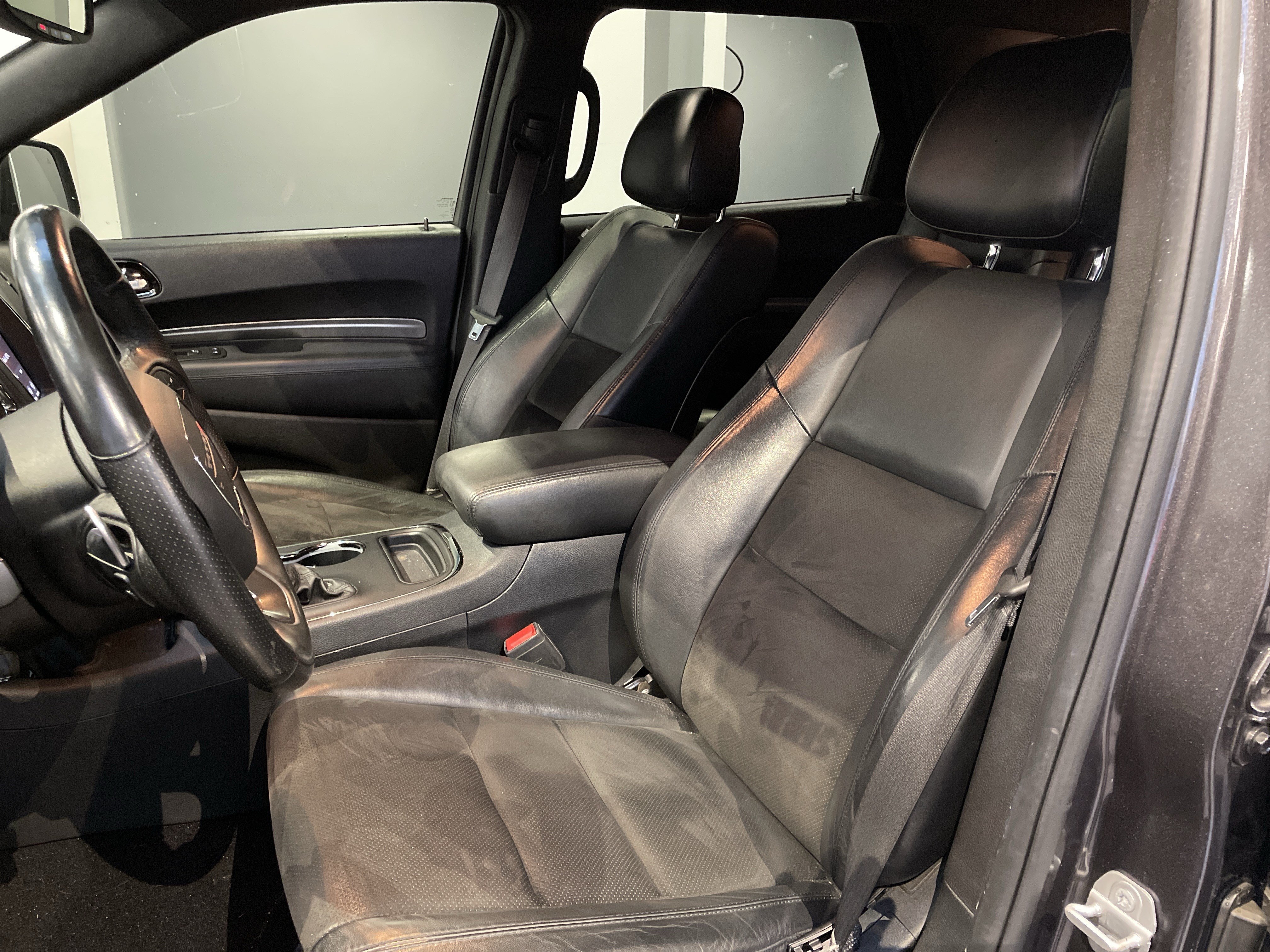 Used 2020 Dodge Durango R/T w/ Blacktop Package RWD image 19
