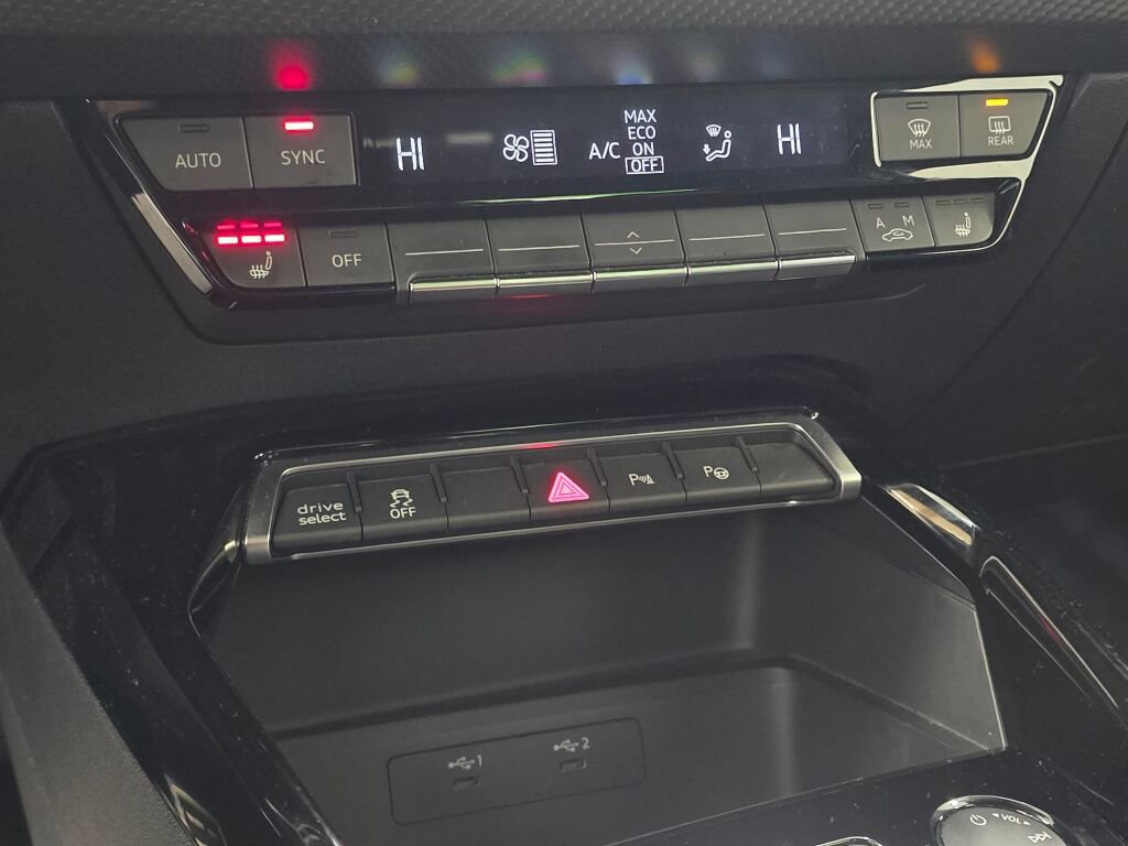 Used 2024 Audi RS 3 w/ Carbon Package image 15