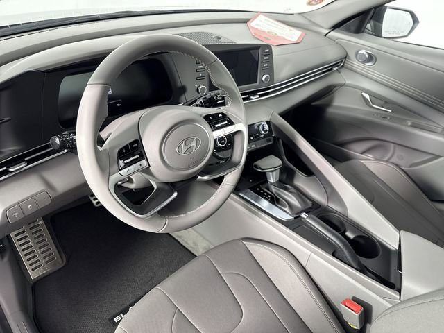 Used 2025 Hyundai Elantra Sport FWD image 20
