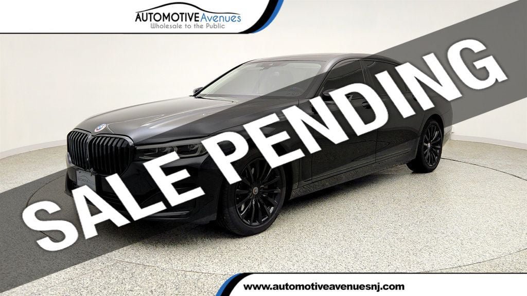 Used 2022 BMW 740i xDrive w/ Premium Package AWD/4WD image 1