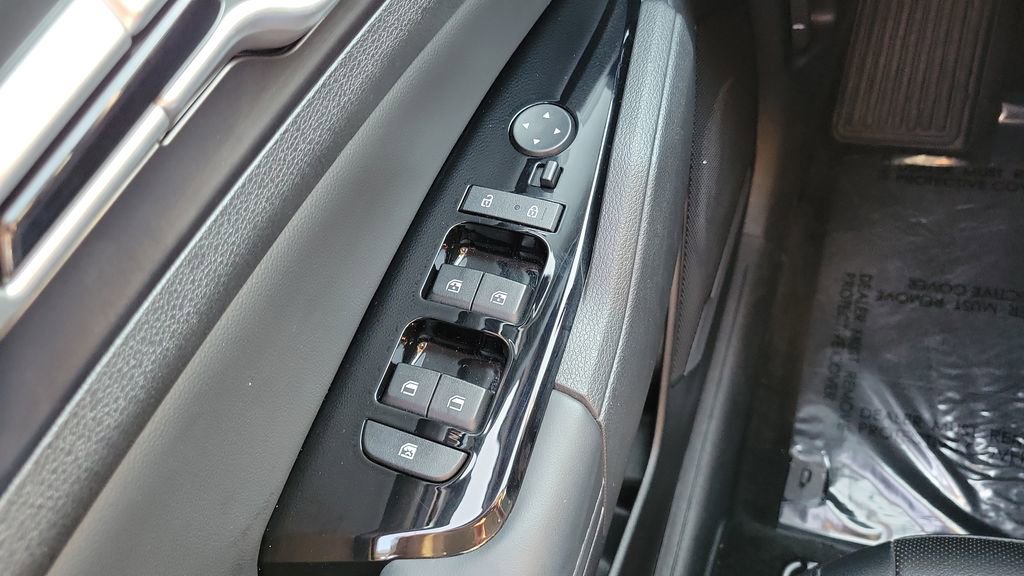 Used 2023 Kia Sportage EX image 23