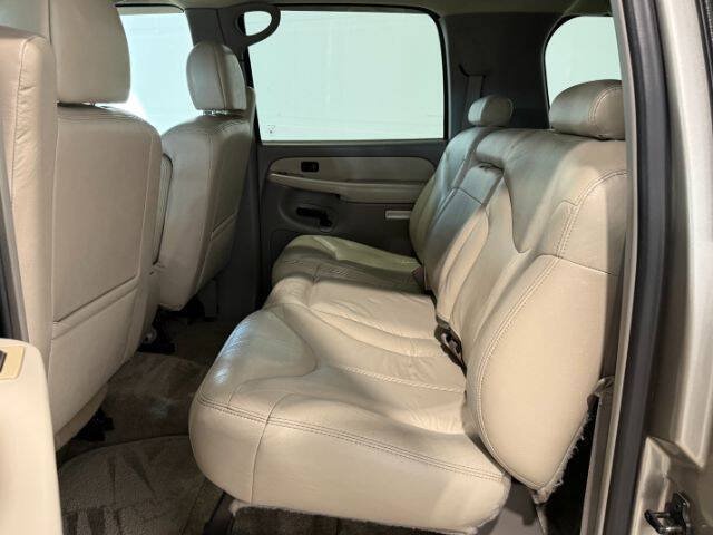 Used 2000 GMC Yukon XL 2500 SLT w/ SLT Marketing Opt Pkg AWD/4WD image 15