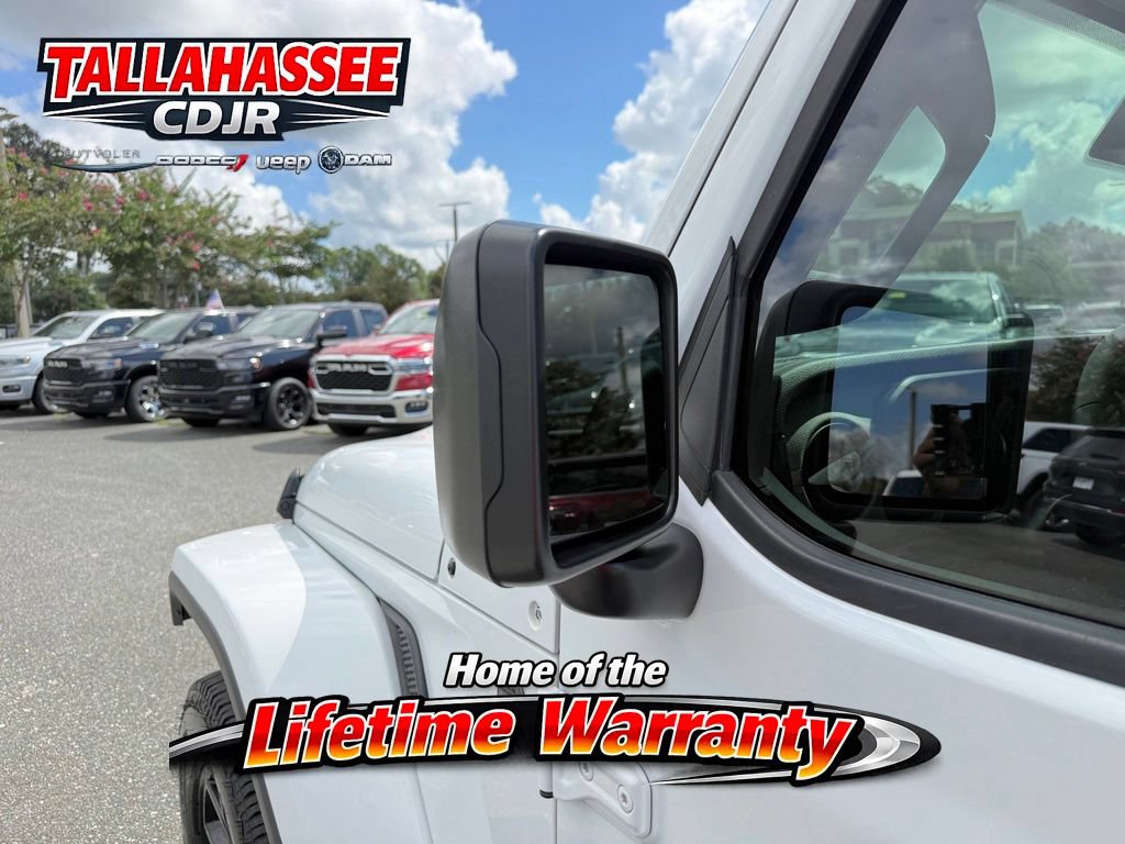 Used 2025 Jeep Gladiator Sport AWD/4WD image 11