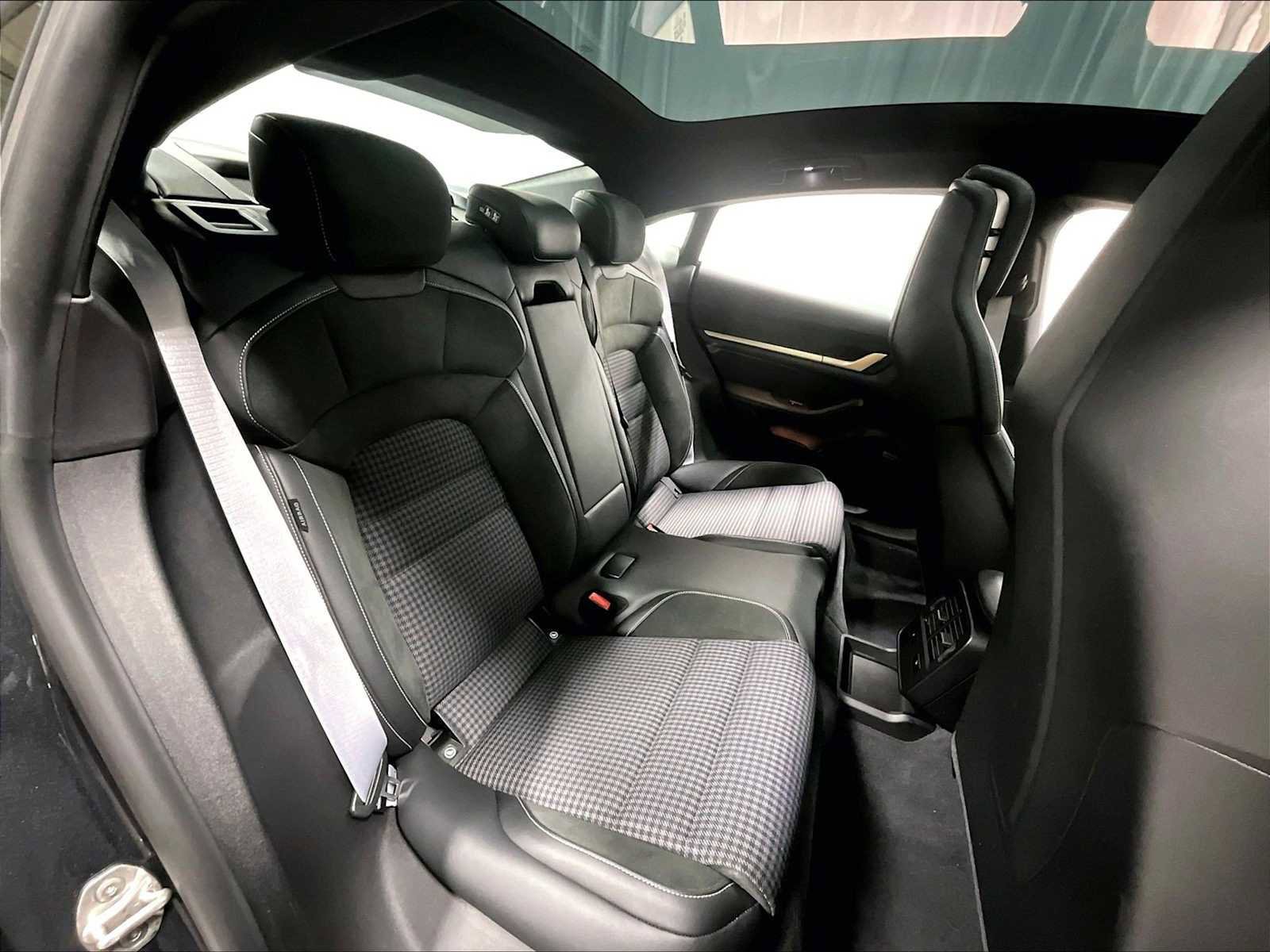 Used 2025 Porsche Taycan 4S image 32