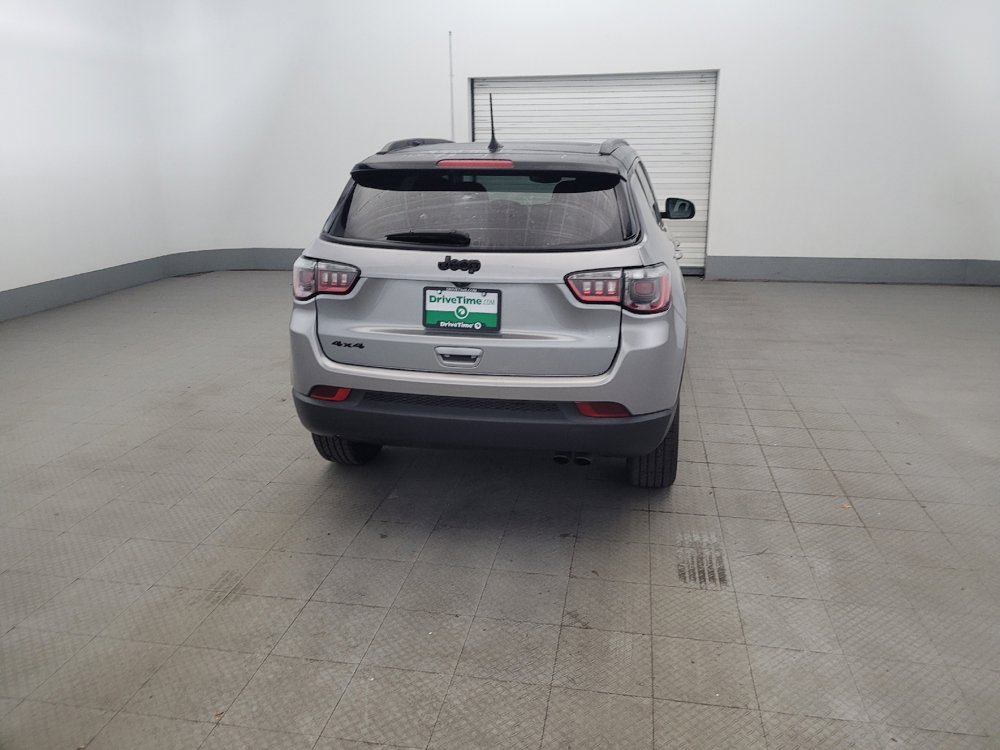 Used 2021 Jeep Compass Latitude w/ Sun and Sound Group AWD/4WD image 7