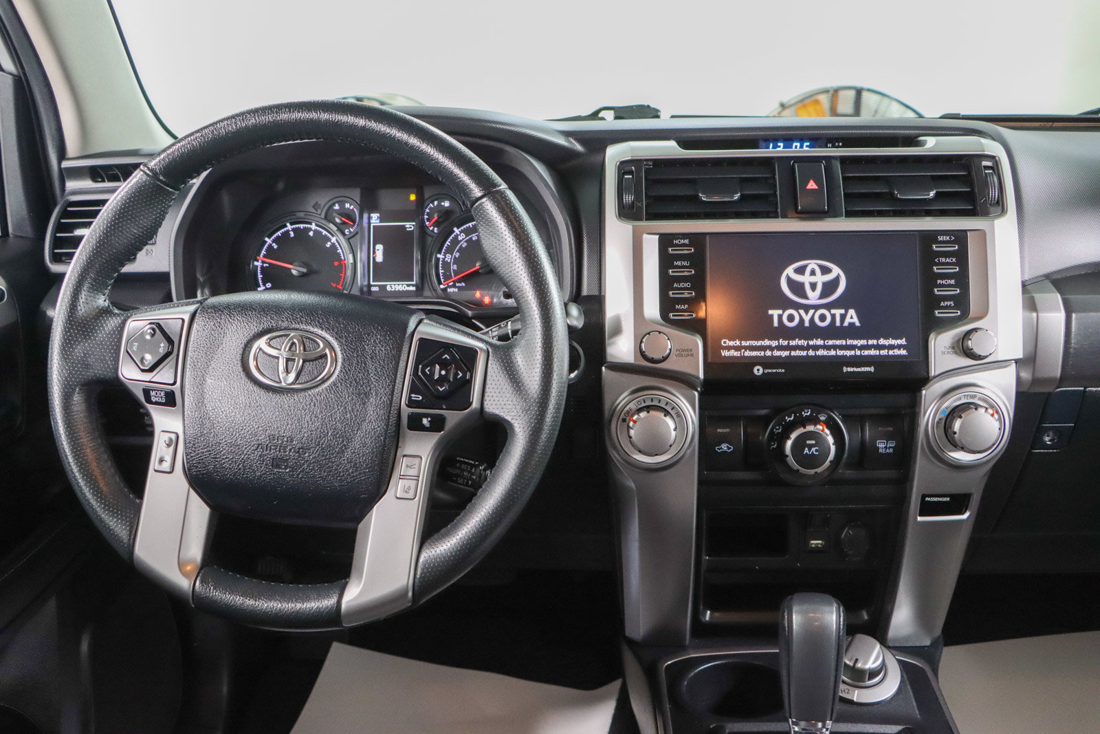 Used 2021 Toyota 4Runner SR5 AWD/4WD image 18