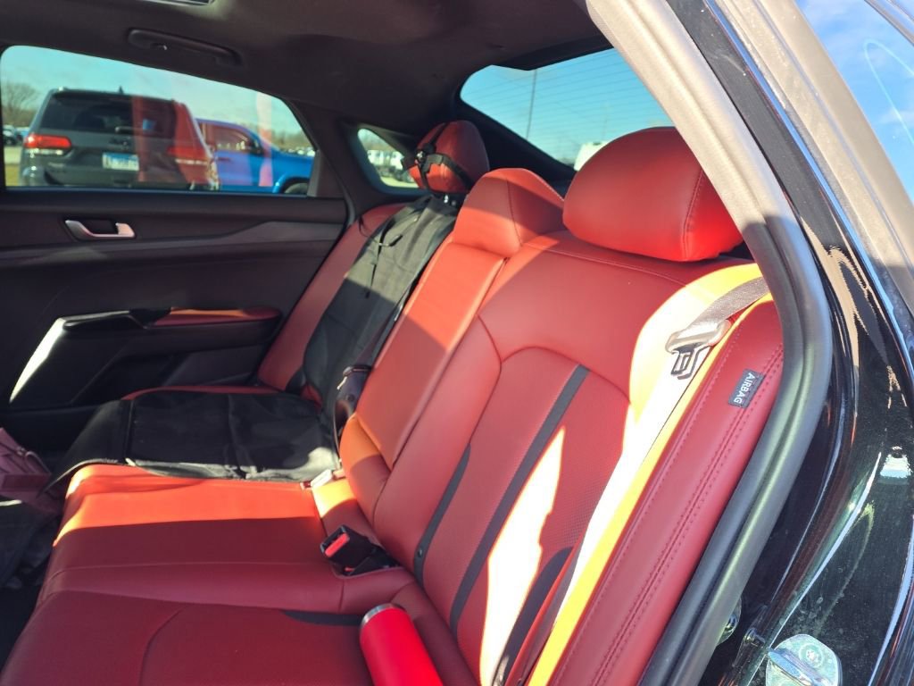 Used 2023 Kia K5 GT-Line image 11