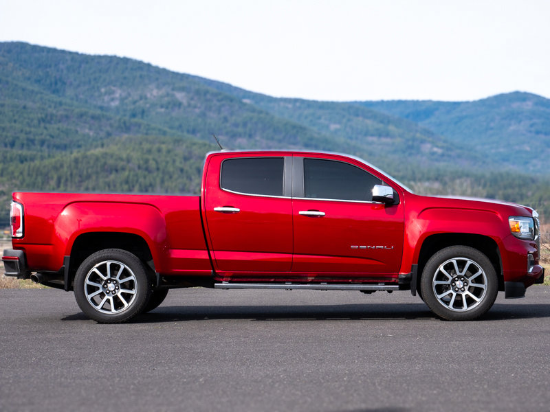 Used 2022 GMC Canyon Denali image 4