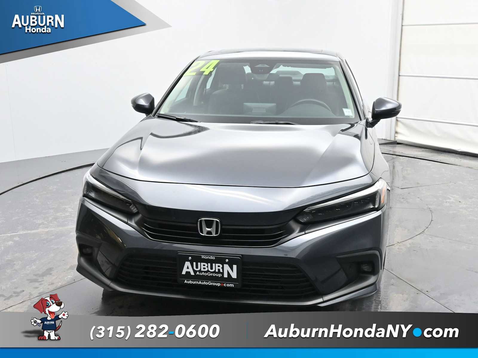Used 2024 Honda Civic Touring image 2
