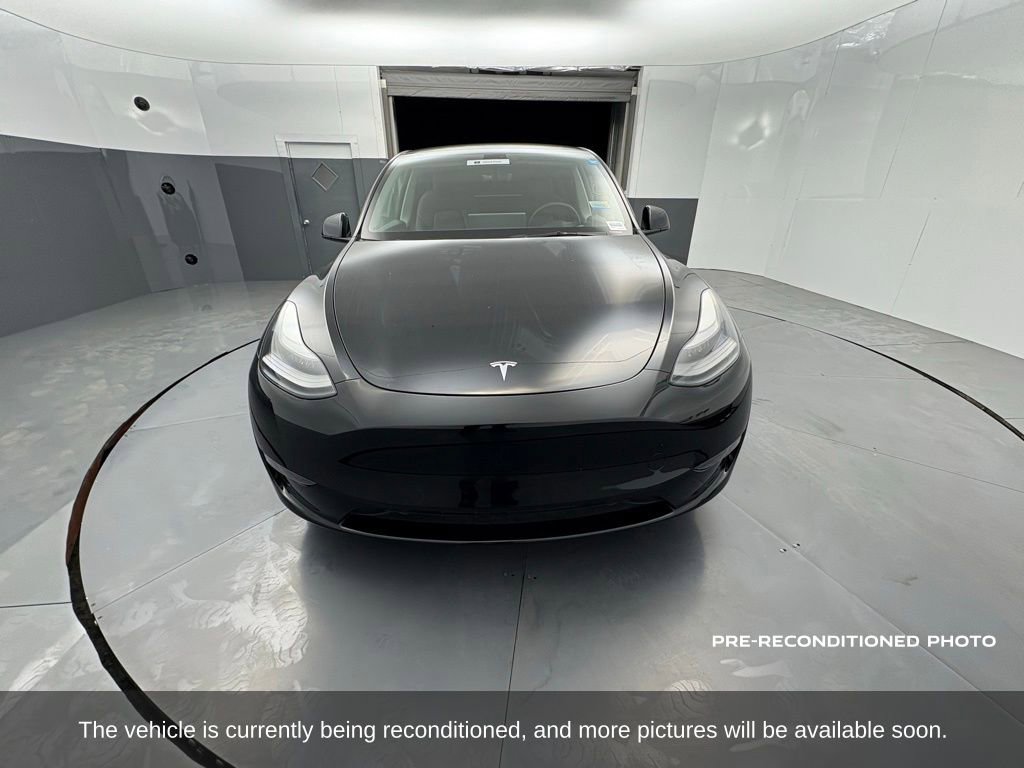 Used 2023 Tesla Model Y Performance image 9