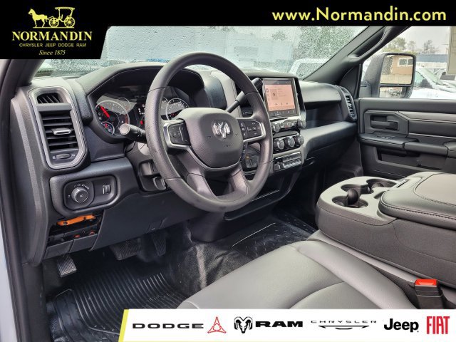 New 2026 RAM 5500 Tradesman AWD/4WD image 8
