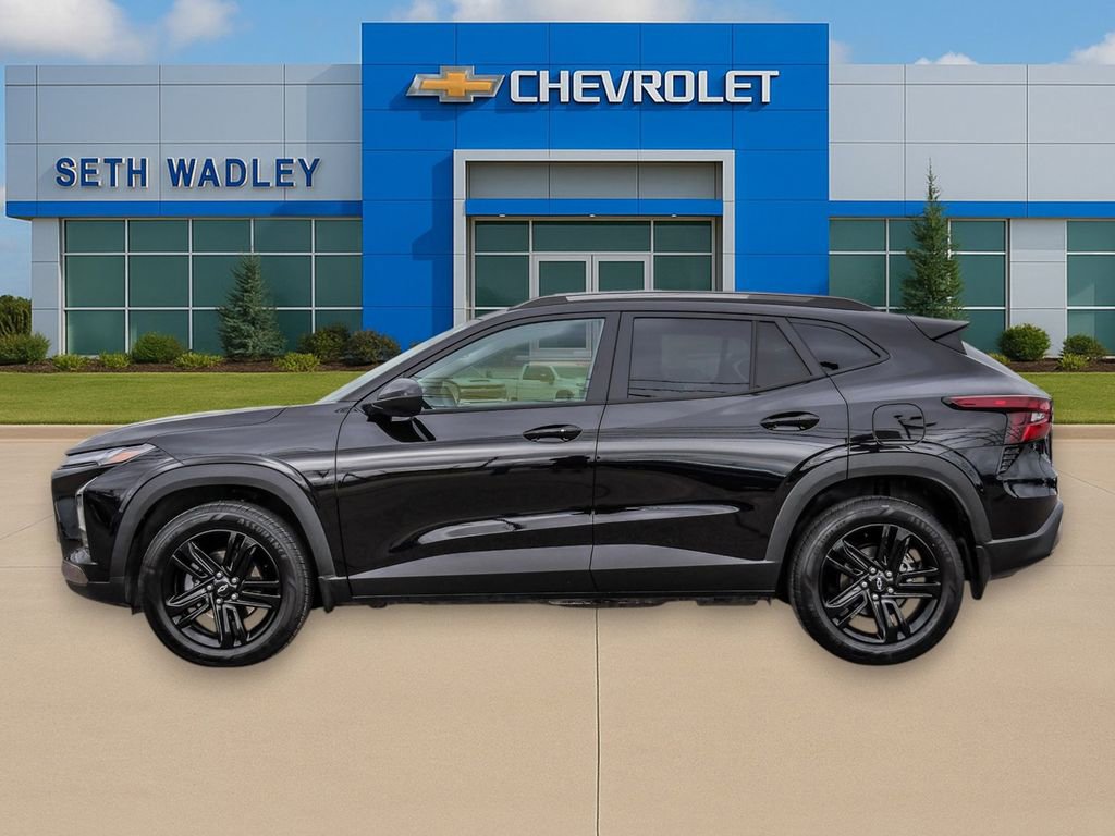 Used 2025 Chevrolet Trax ACTIV w/ Sunroof Package image 4