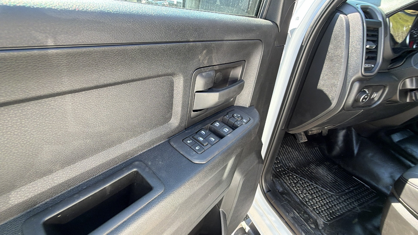 New 2026 RAM 2500 Tradesman AWD/4WD image 15
