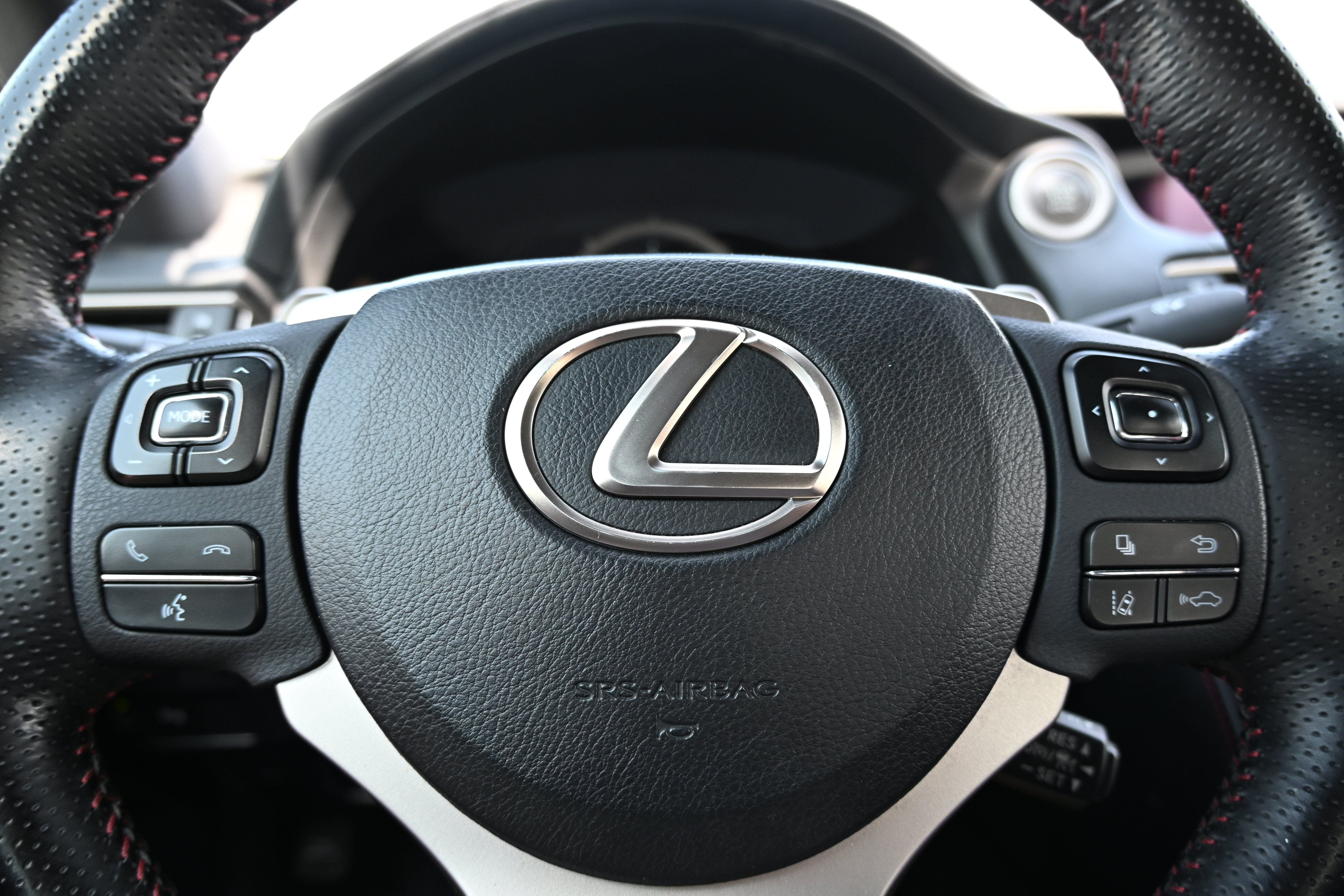 Used 2020 Lexus IS 300 F Sport w/ F Sport Package RWD image 43