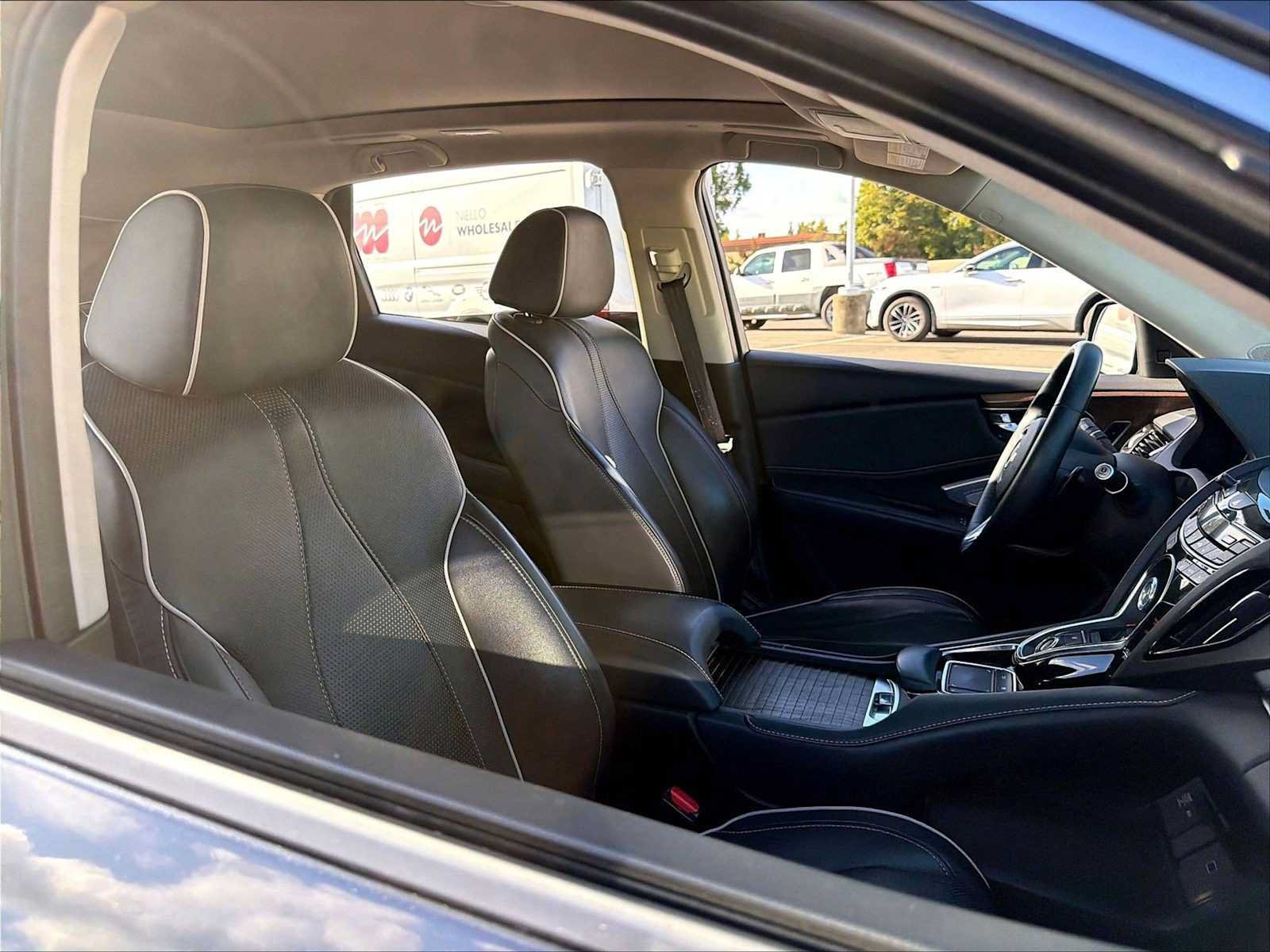 Used 2019 Acura RDX w/ Advance Package AWD/4WD image 12