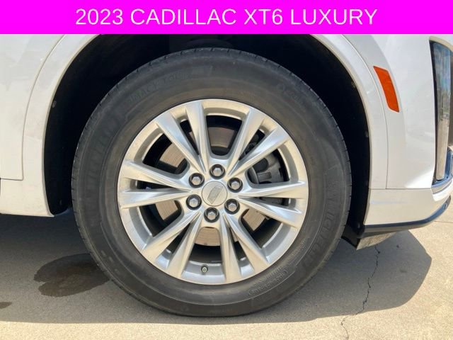 Used 2023 Cadillac XT6 Luxury w/ LPO, Floor Liner Package FWD image 10