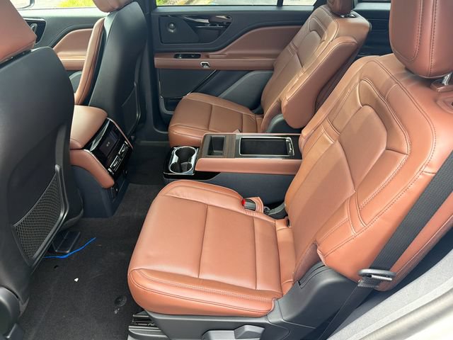 New 2026 Lincoln Aviator Reserve w/ Jet Appearance Package AWD/4WD image 23