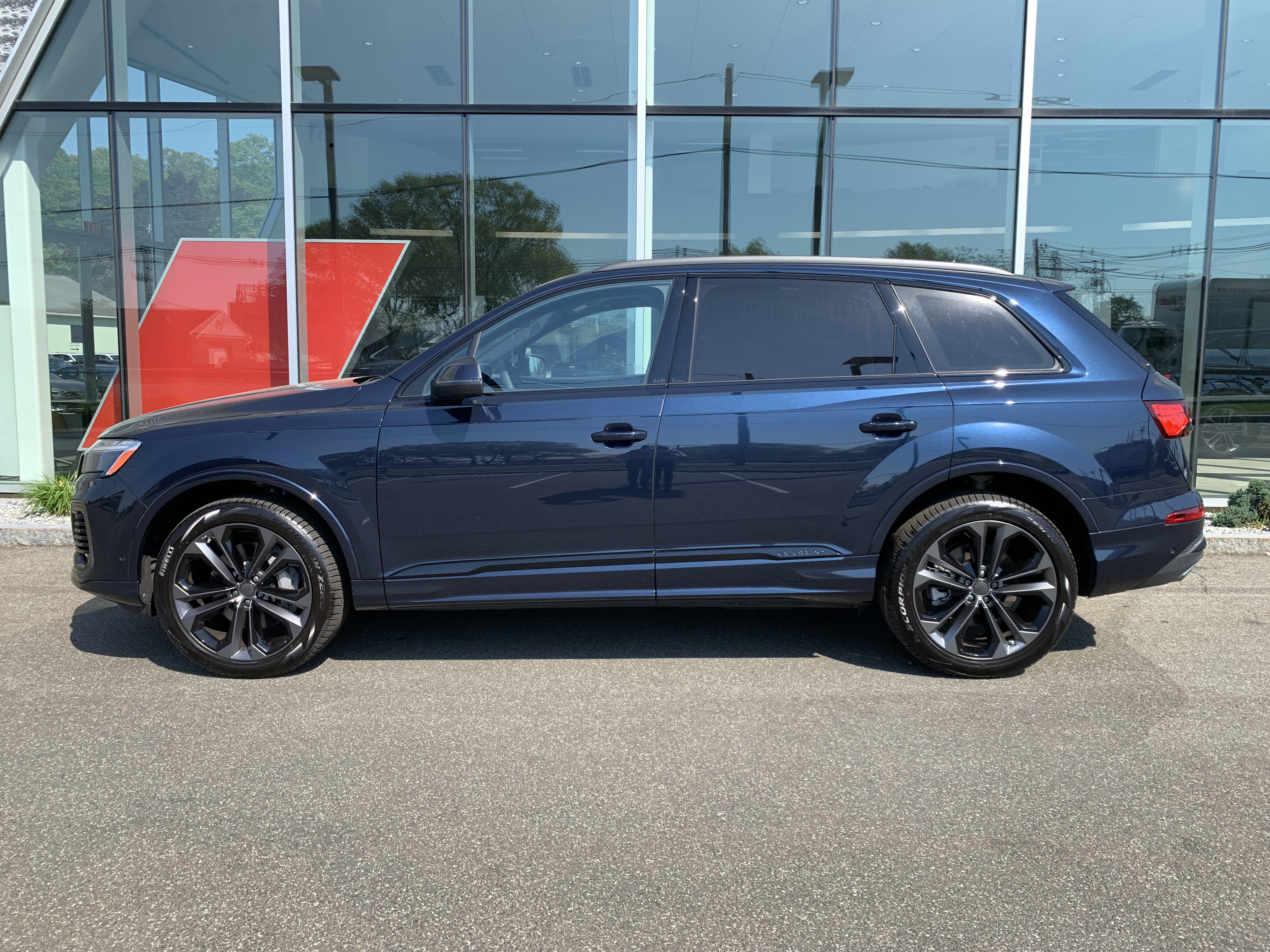 New 2026 Audi Q7 3.0T Prestige AWD/4WD image 2