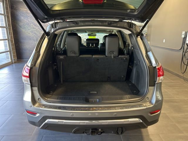 Used 2016 Nissan Pathfinder Platinum image 33