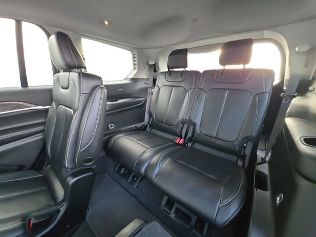 Used 2022 Jeep Grand Cherokee L Limited image 13