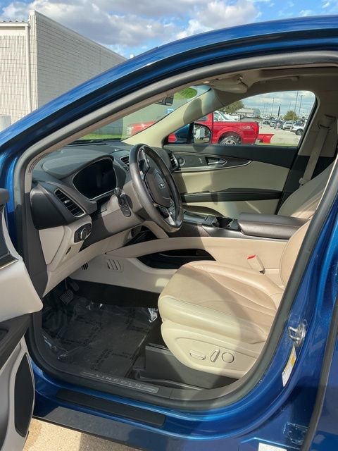 Used 2020 Lincoln Nautilus Reserve image 10