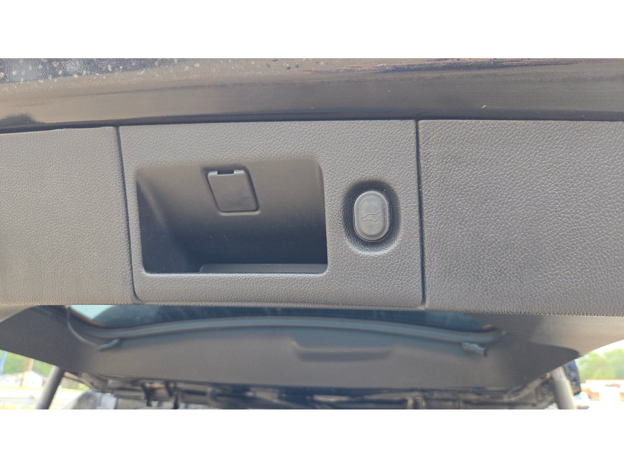 Used 2019 Cadillac Escalade Premium Luxury RWD image 14