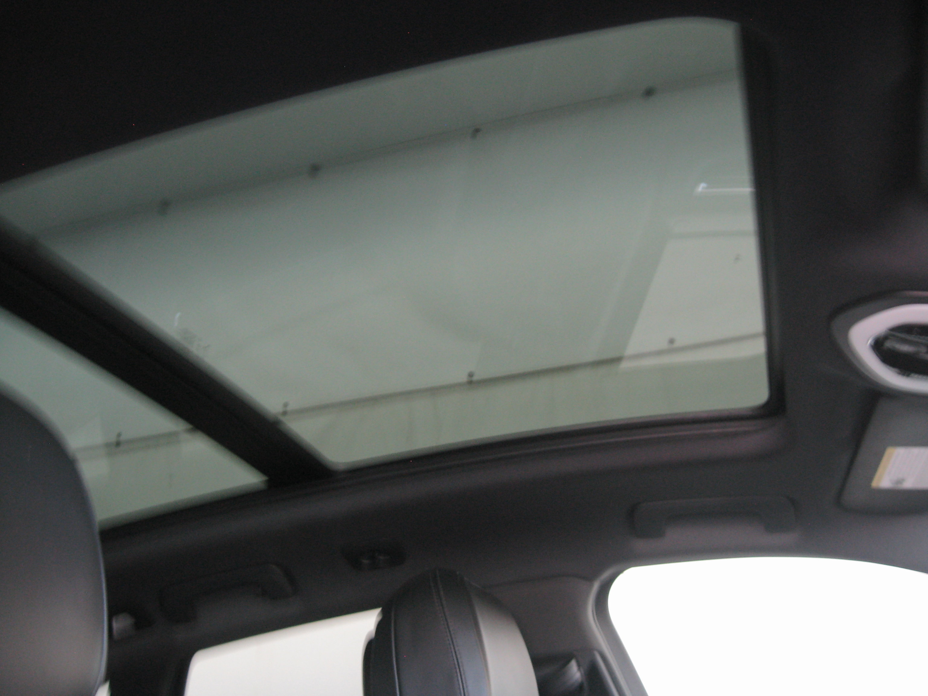 Used 2021 Porsche Macan image 3