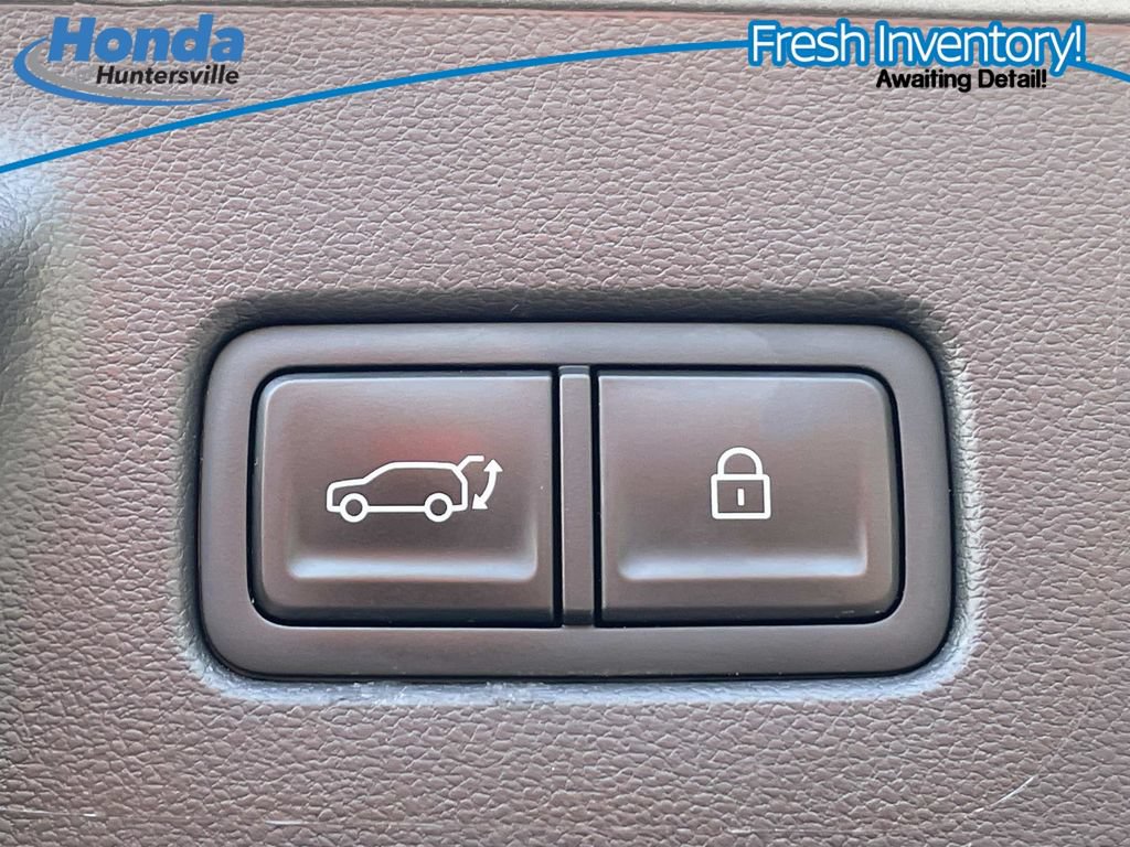 Used 2025 Hyundai Santa Fe SEL FWD image 12