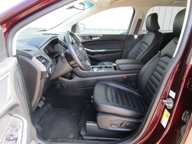 Used 2024 Ford Edge SEL image 11