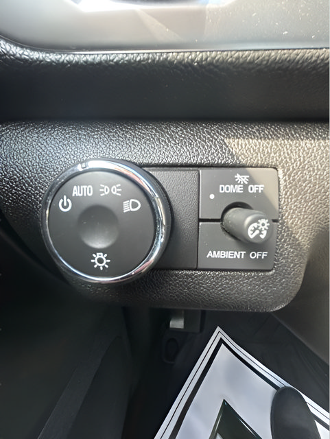 Used 2015 GMC Acadia SLE AWD/4WD image 23