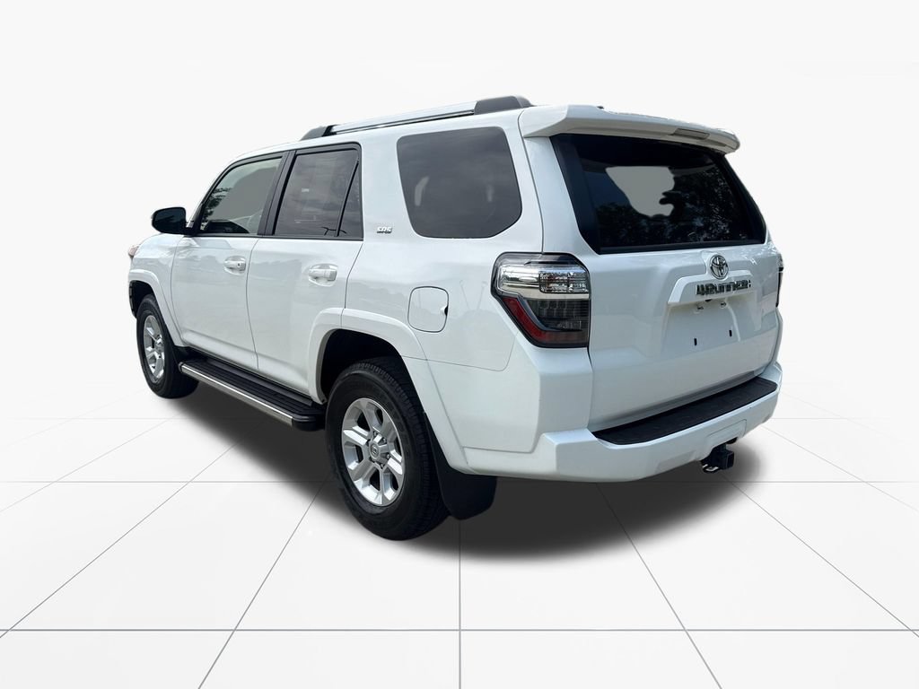Used 2020 Toyota 4Runner SR5 Premium w/ Moonroof Package AWD/4WD image 6