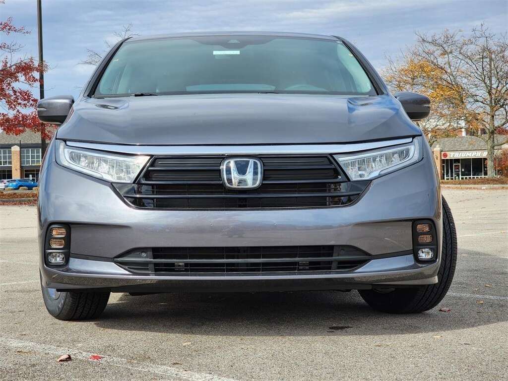 Certified 2024 Honda Odyssey EX image 8