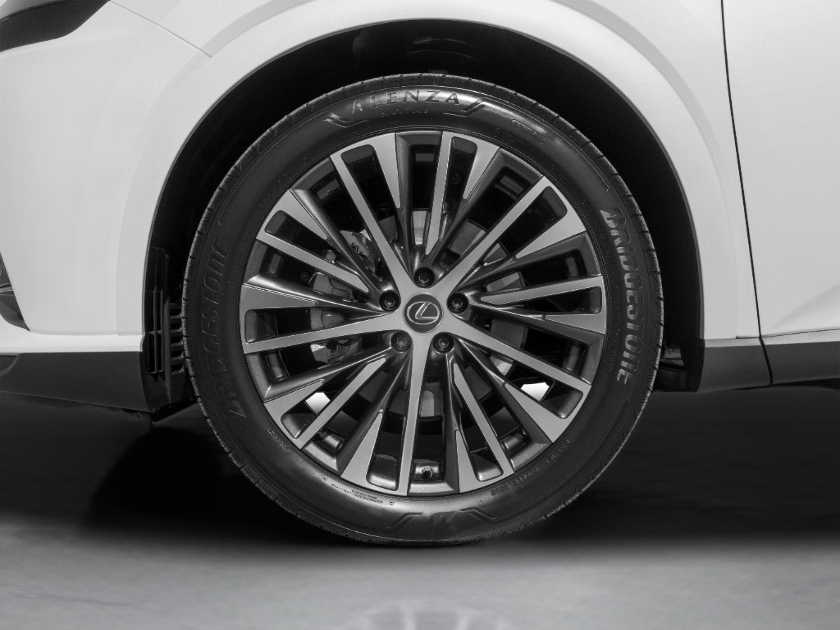 Certified 2025 Lexus RX 350h w/ Accessory Package AWD/4WD image 4