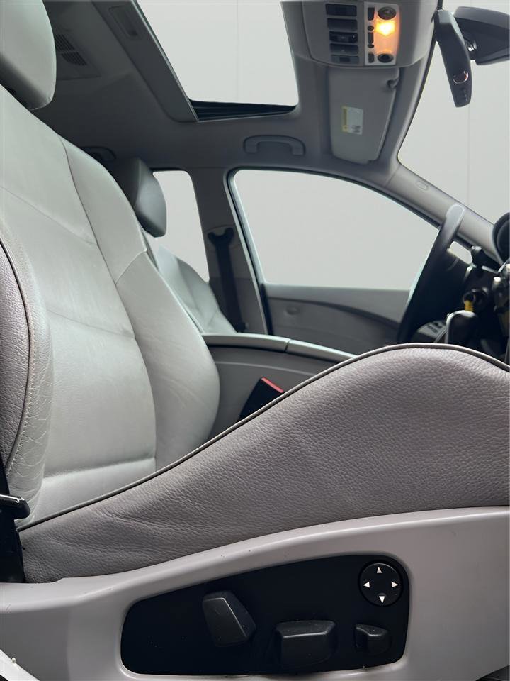 Used 2006 BMW 530xi Sedan image 20