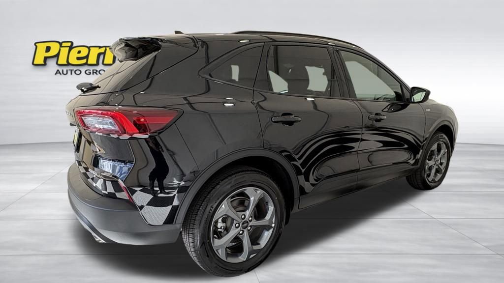 Used 2025 Ford Escape ST-Line Select image 6