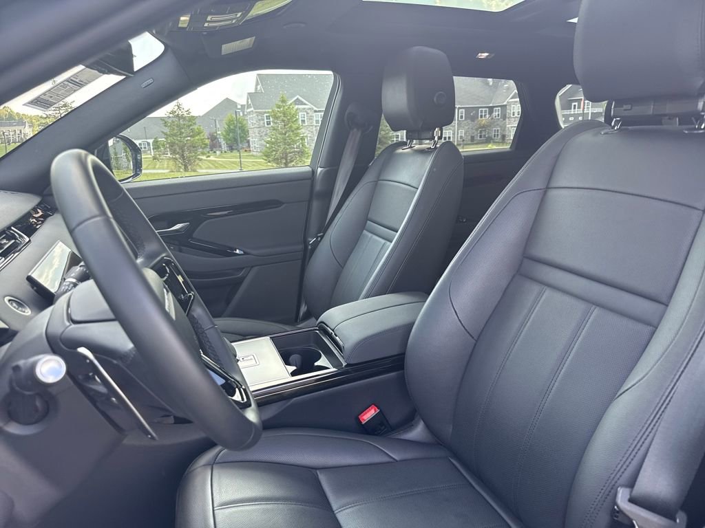 Used 2025 Land Rover Range Rover Evoque Dynamic SE image 14