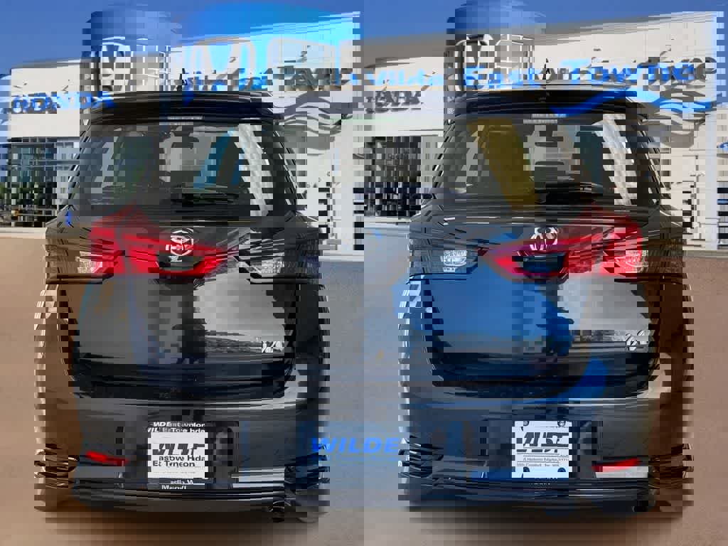 Used 2017 Toyota Corolla iM image 7