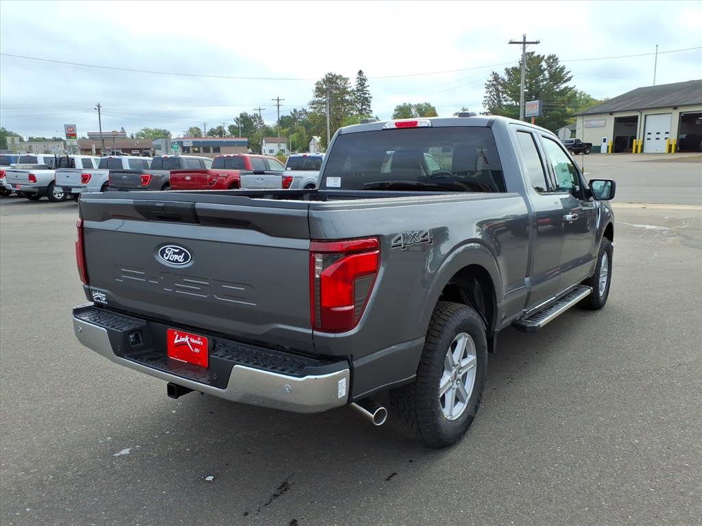 New 2025 Ford F150 XLT image 3