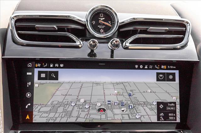 Used 2023 Bentley Bentayga image 20