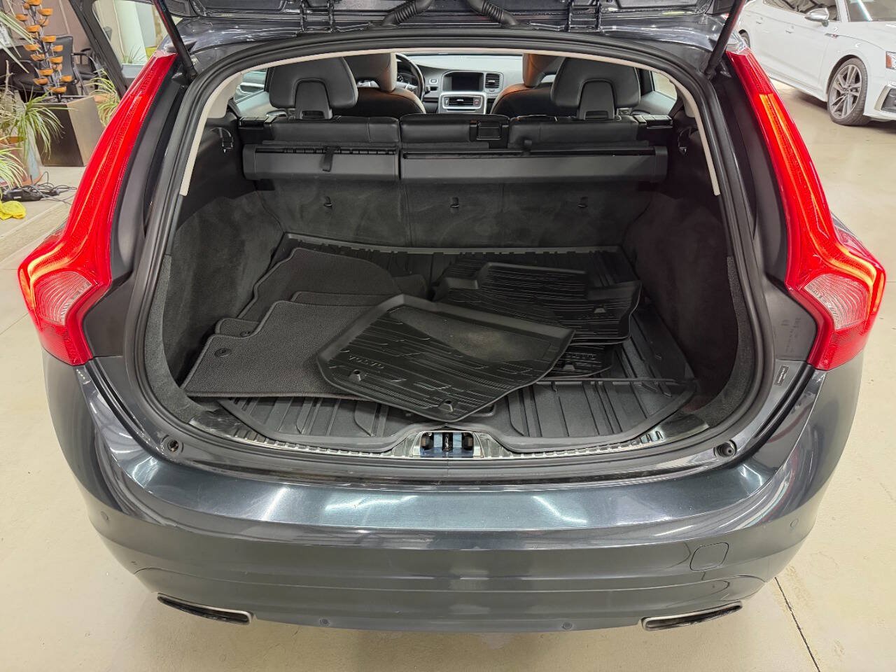Used 2015 Volvo V60 T5 Premier FWD image 9