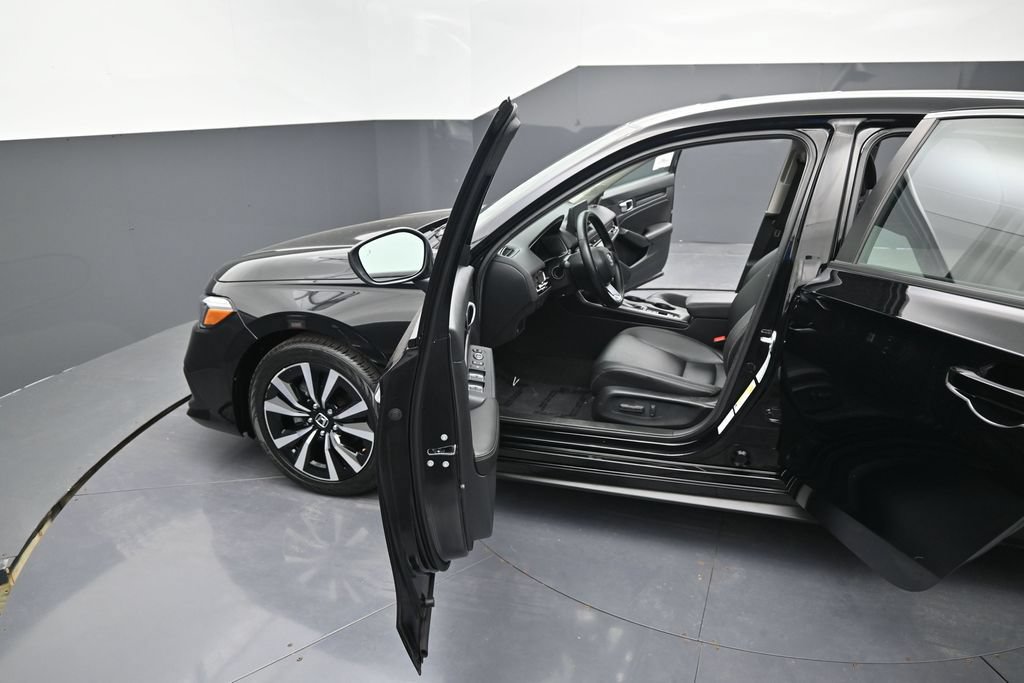 Used 2024 Honda Civic EX-L image 13