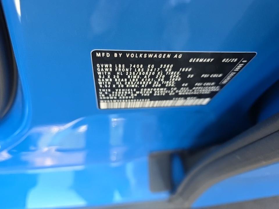 Used 2025 Volkswagen ID. Buzz 1st Edition RWD image 28