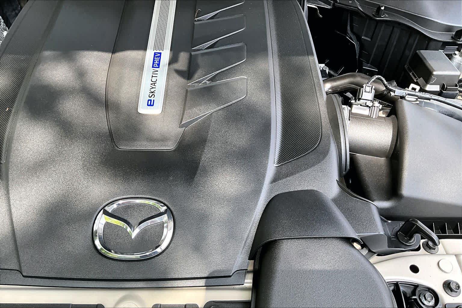 Used 2024 MAZDA CX-90 Plug-In Hybrid w/ Preferred AWD/4WD image 33